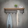 Porte-manteau mural 100 cm EDGY en acacia massif avec 6 crochets et étagère