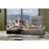 Canapé 2 places 198 cm en tissu CUMULY COMFORT 4051 avec 2 relax électriques et table intermédiaire de la marque HIMOLLA