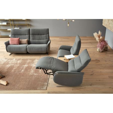 Canapé 2 places 198 cm en tissu CUMULY COMFORT 4051 avec 2 relax manuels et table intermédiaire de la marque HIMOLLA