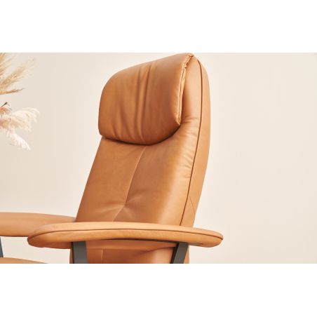 Fauteuil relax électrique releveur 2 moteurs EASYSWING 7357 en cuir 22 Bright de la marque HIMOLLA