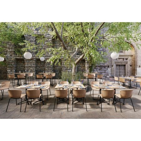 TABOURET DE RESTAURANT LOYD | MÉTAL NOIR | PE ROTIN NATUREL, empilable, extérieur
