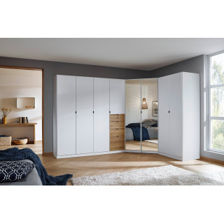 Grande armoire en angle...
